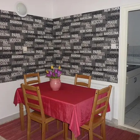 Fresh Apartman דירה *